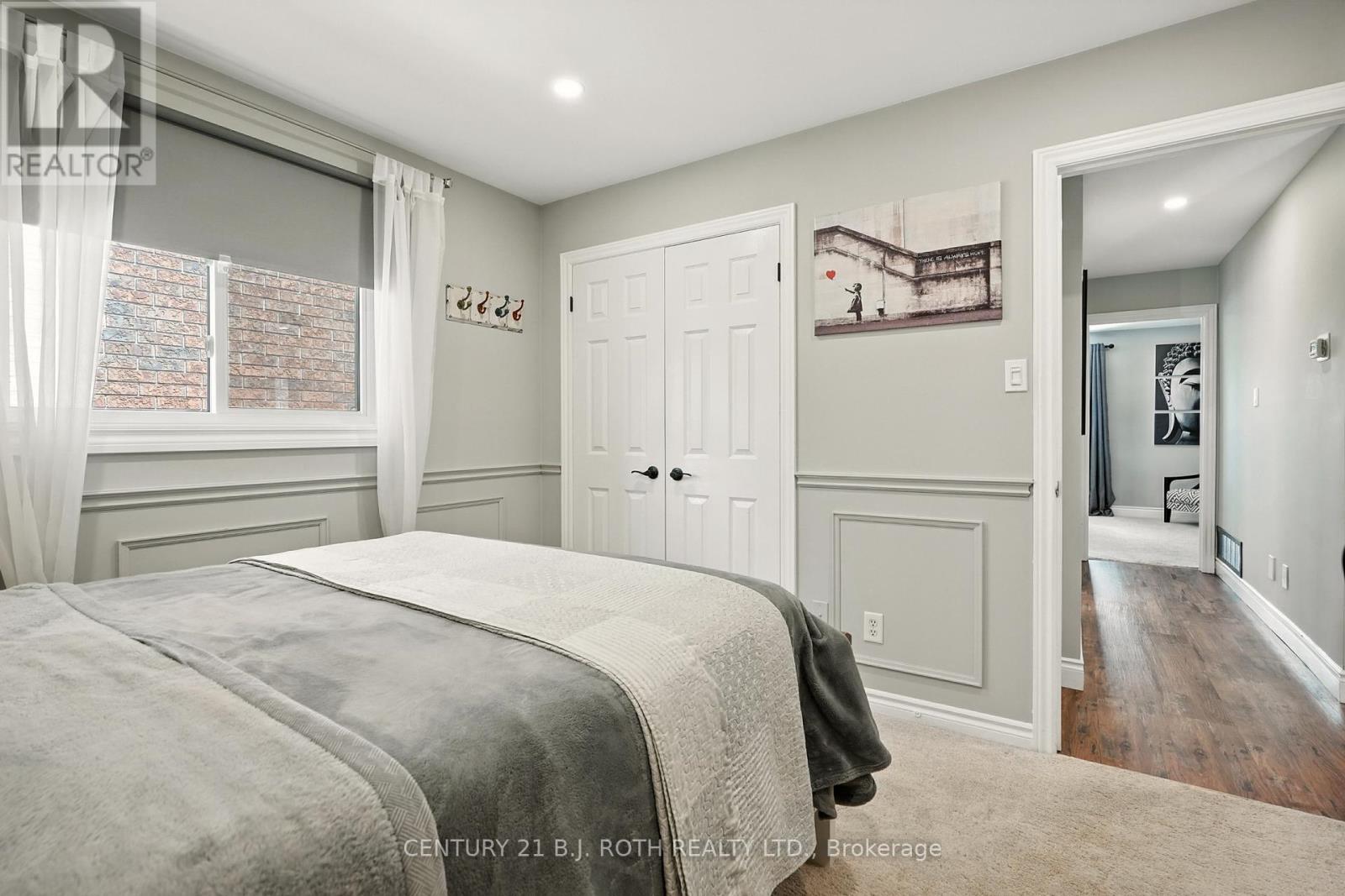 Photo 26 of 55 Holly Meadow Road, Barrie ON
