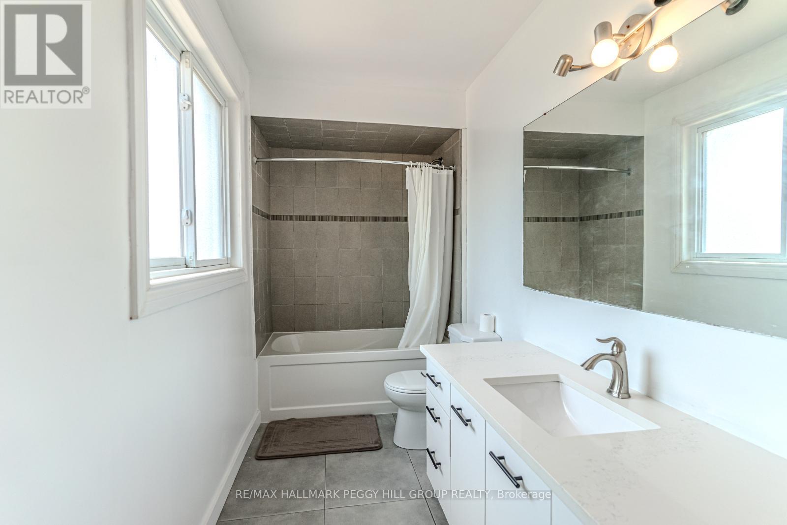 Photo 11 of 21 Autumn Lane, Barrie ON
