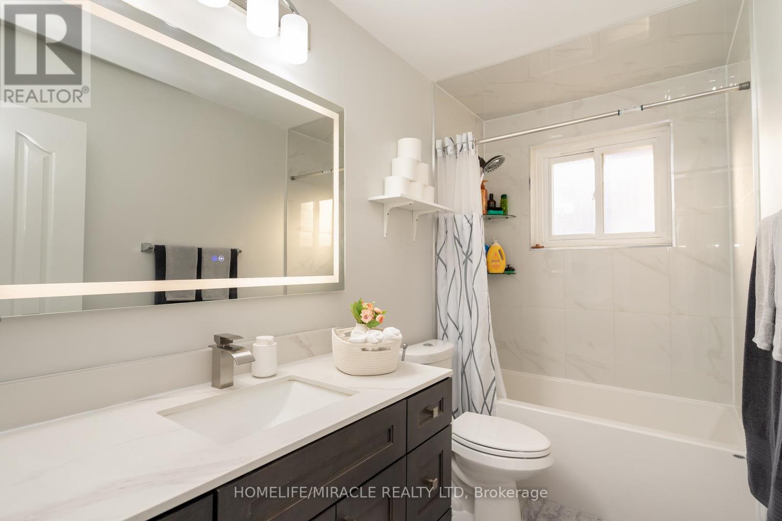 Photo 22 of 5 Finsbury Drive, Brampton ON