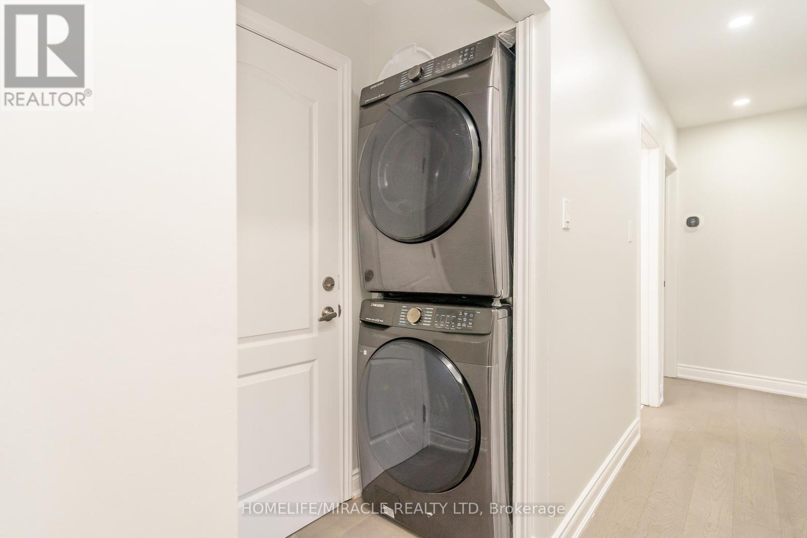 Photo 26 of 5 Finsbury Drive, Brampton ON