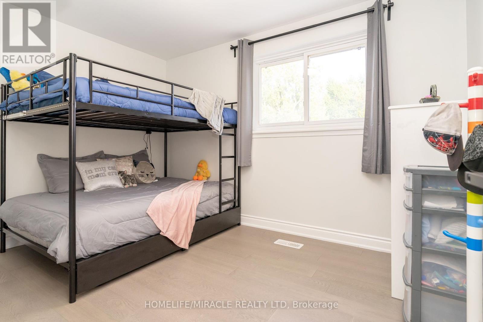 Photo 20 of 5 Finsbury Drive, Brampton ON