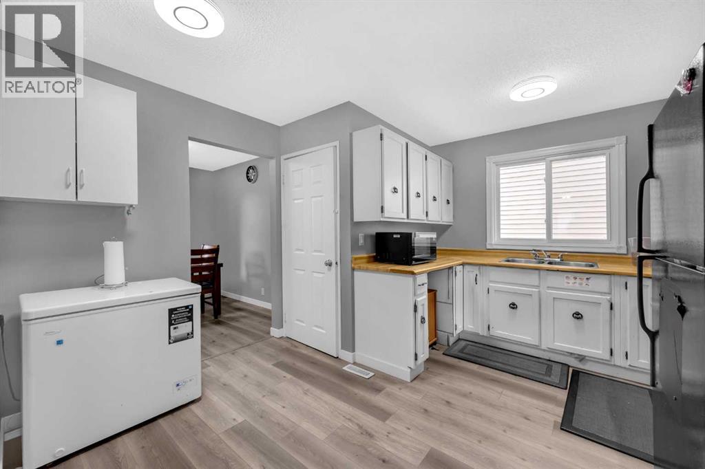 Single Family House Bungalow for Sale in  Whitehorn Drive NE Whitehorn Calgary 