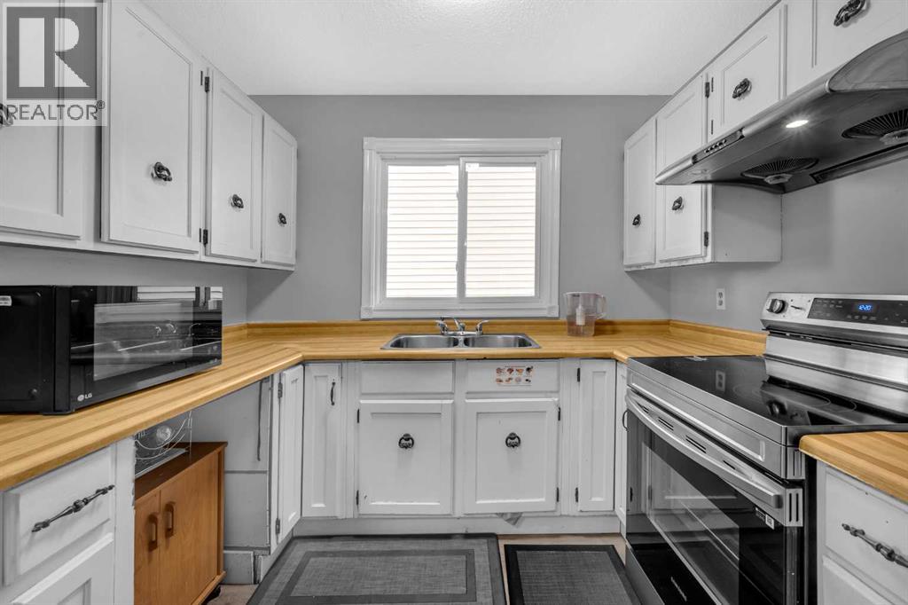Single Family House Bungalow for Sale in  Whitehorn Drive NE Whitehorn Calgary 