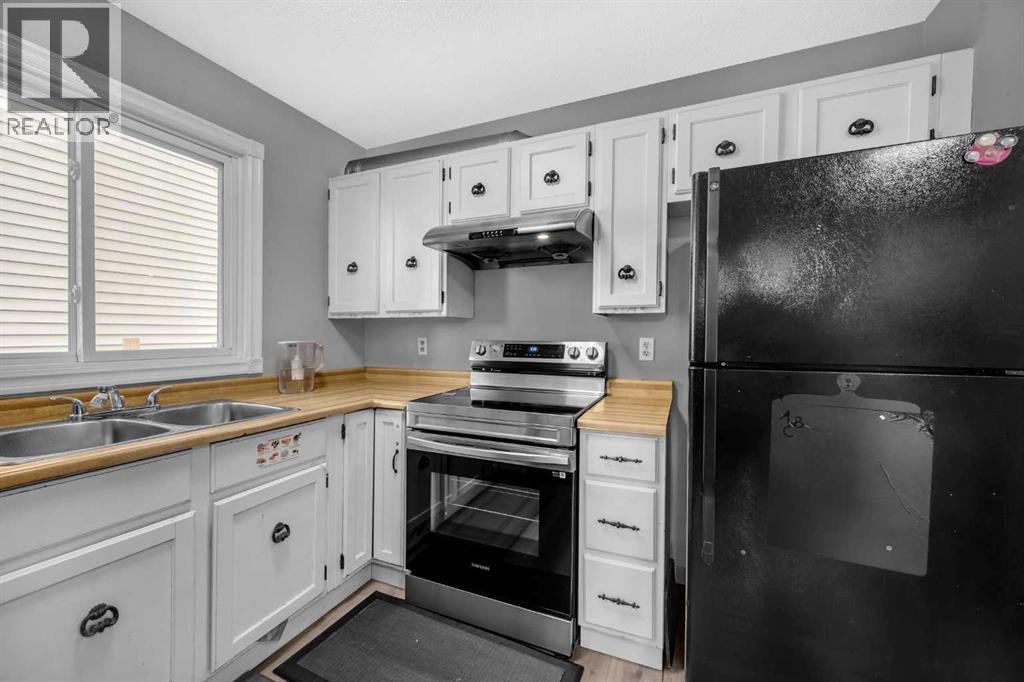 Single Family House Bungalow for Sale in  Whitehorn Drive NE Whitehorn Calgary 