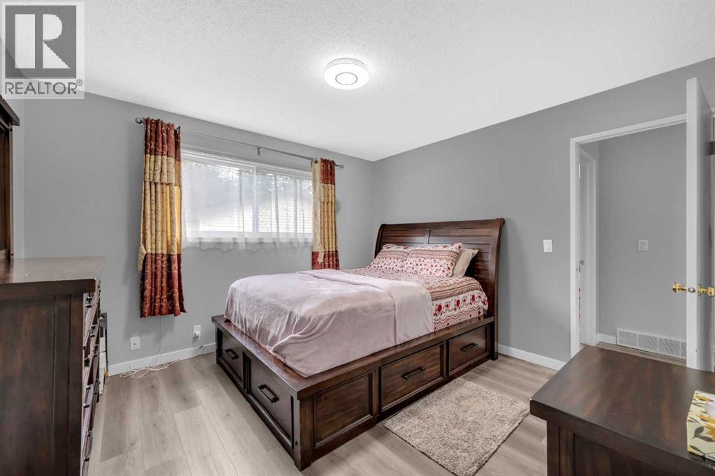 Single Family House Bungalow for Sale in  Whitehorn Drive NE Whitehorn Calgary 