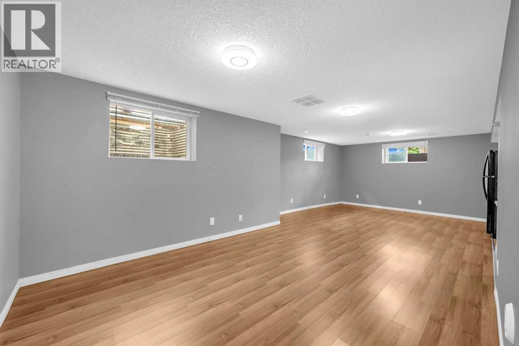 Single Family House Bungalow for Sale in  Whitehorn Drive NE Whitehorn Calgary 