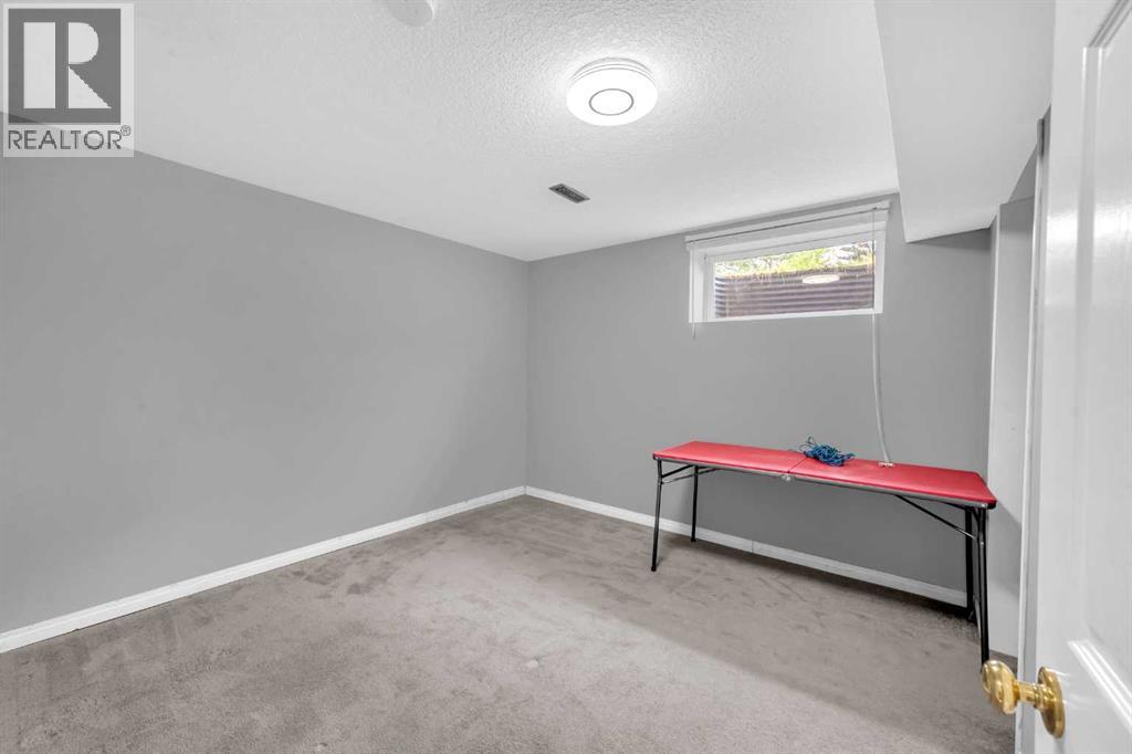 Single Family House Bungalow for Sale in  Whitehorn Drive NE Whitehorn Calgary 