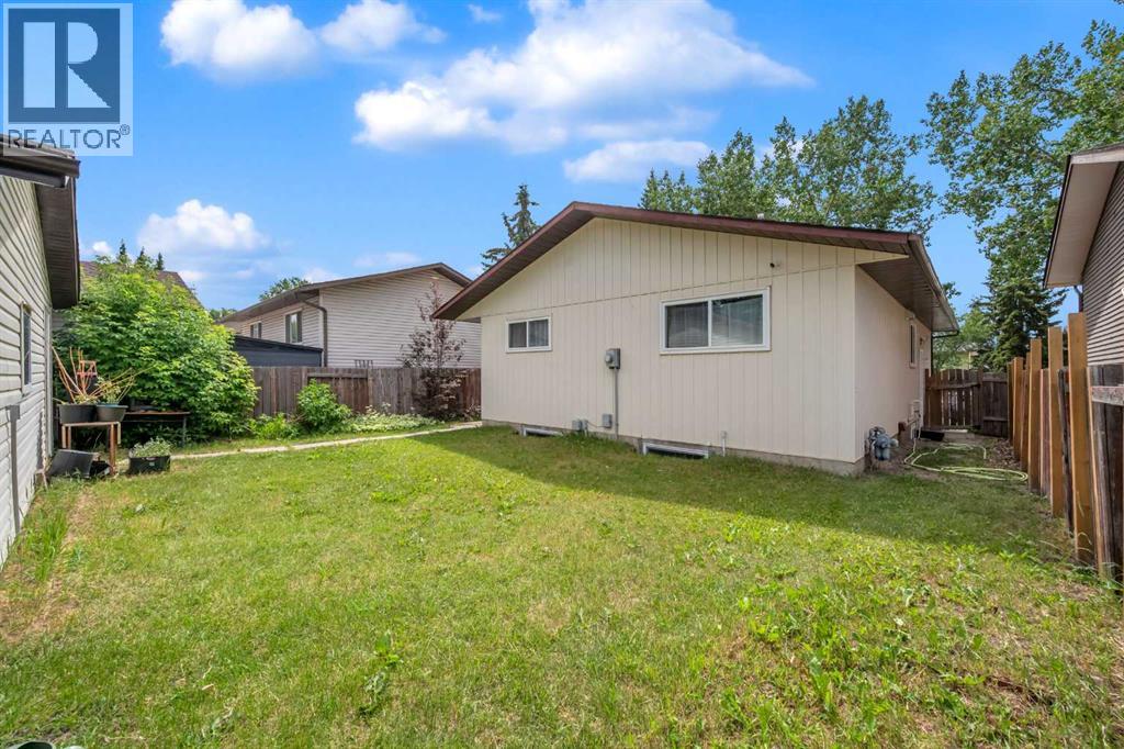 Single Family House Bungalow for Sale in  Whitehorn Drive NE Whitehorn Calgary 