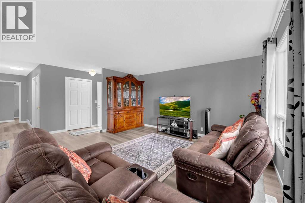Single Family House Bungalow for Sale in  Whitehorn Drive NE Whitehorn Calgary 
