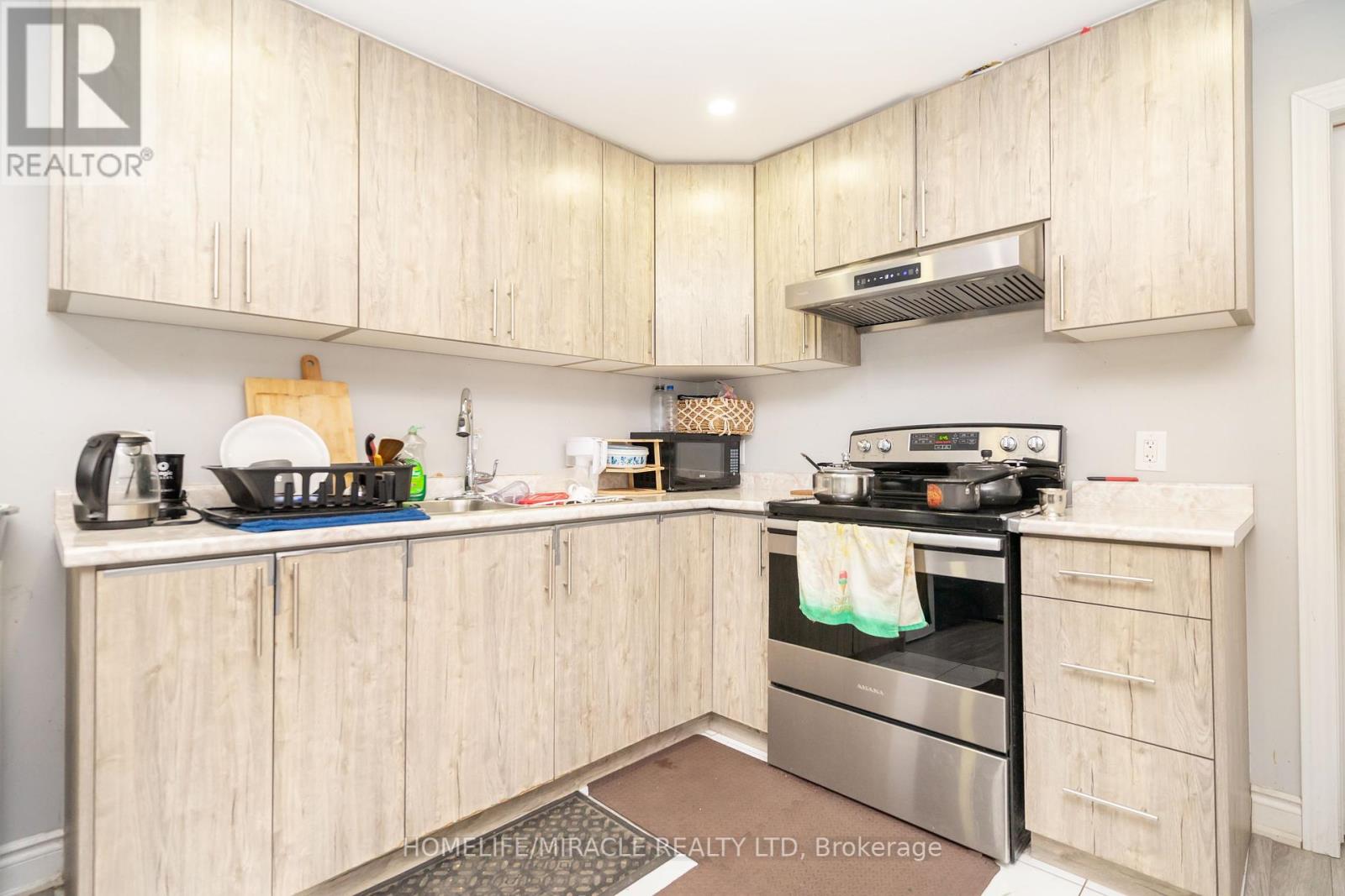 Photo 30 of 5 Finsbury Drive, Brampton ON
