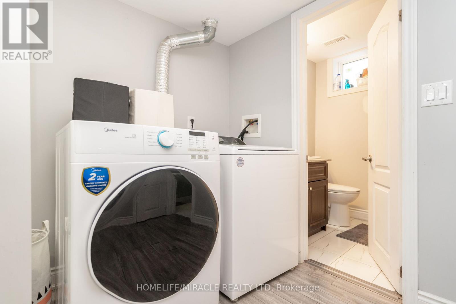 Photo 39 of 5 Finsbury Drive, Brampton ON