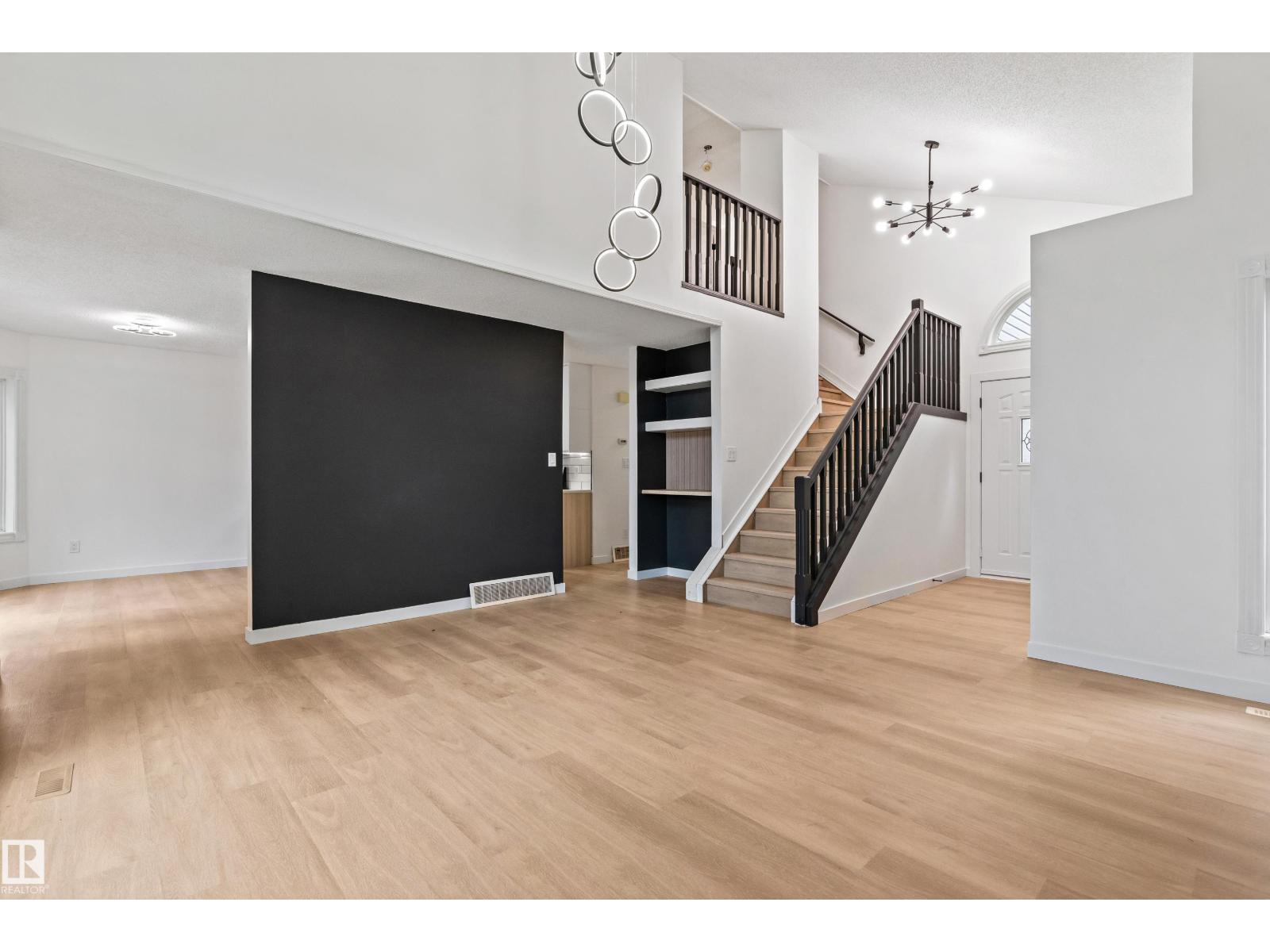 Photo 12 of 18908 58 Av Nw, Edmonton AB