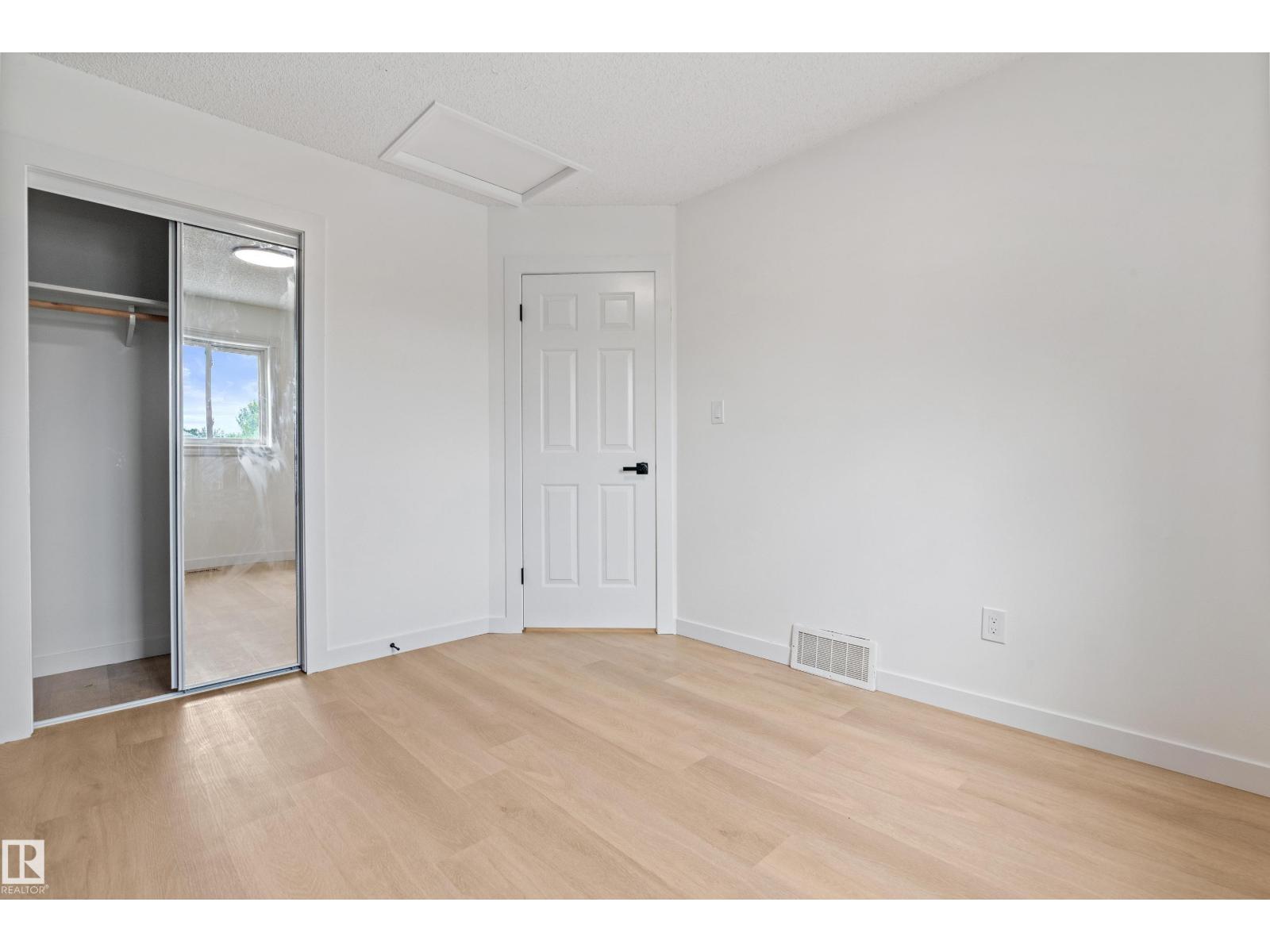 Photo 39 of 18908 58 Av Nw, Edmonton AB