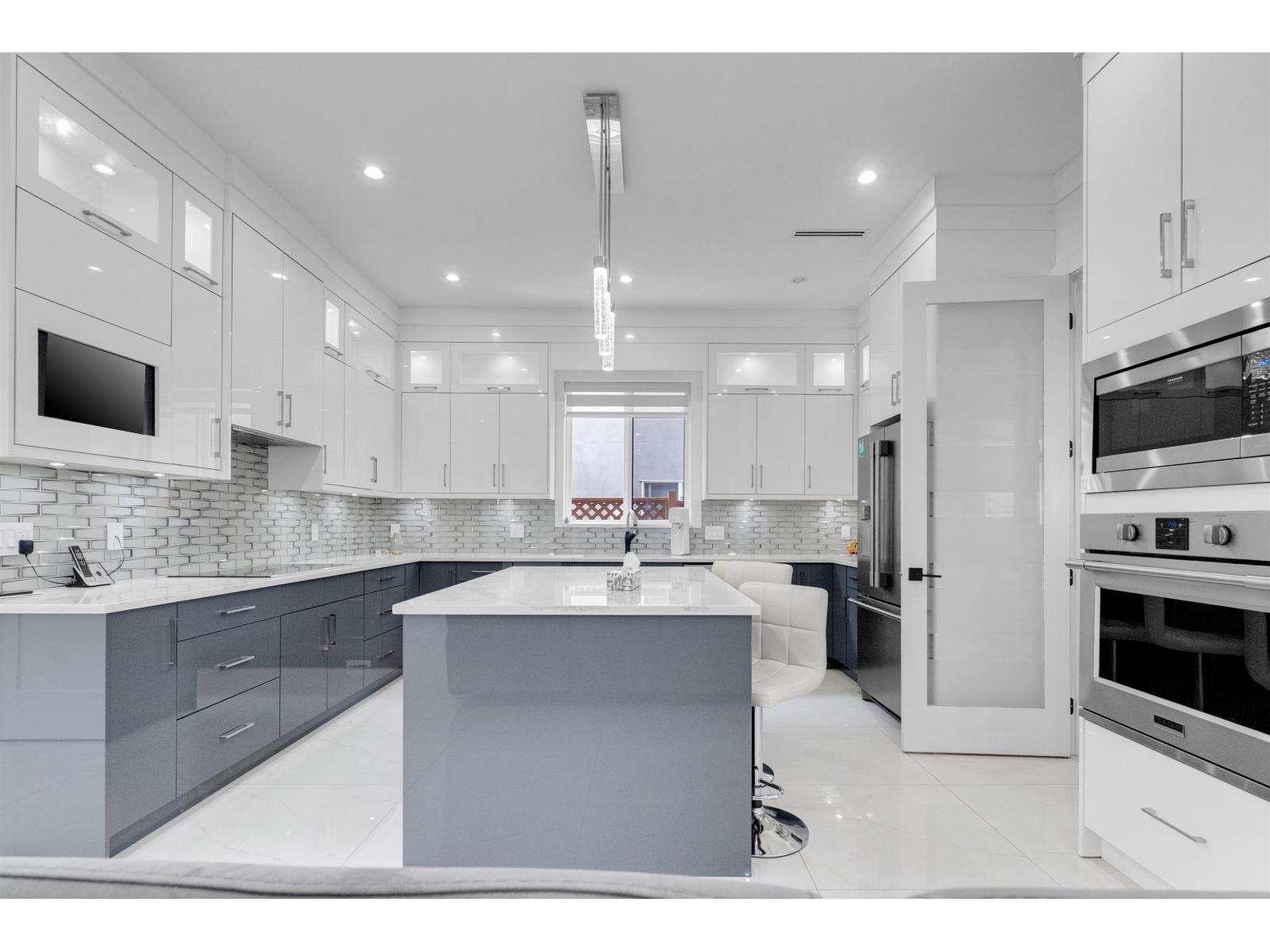 Photo 13 of 14231 70 A Avenue, Surrey BC