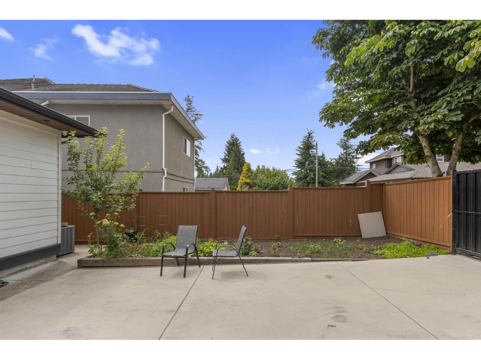 Photo 35 of 14231 70 A Avenue, Surrey BC