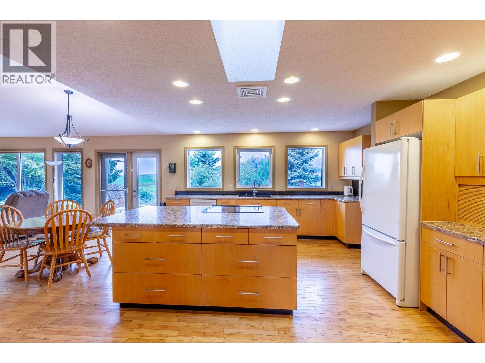 Photo 22 of 710 Indian Road, Creston BC