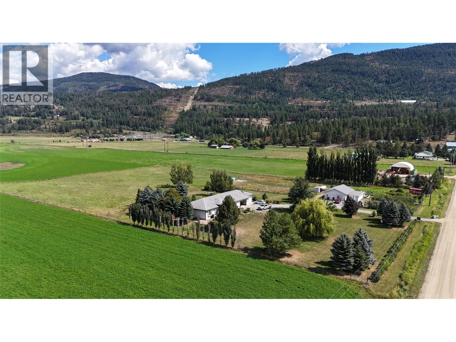 Photo 10 of 710 Indian Road, Creston BC