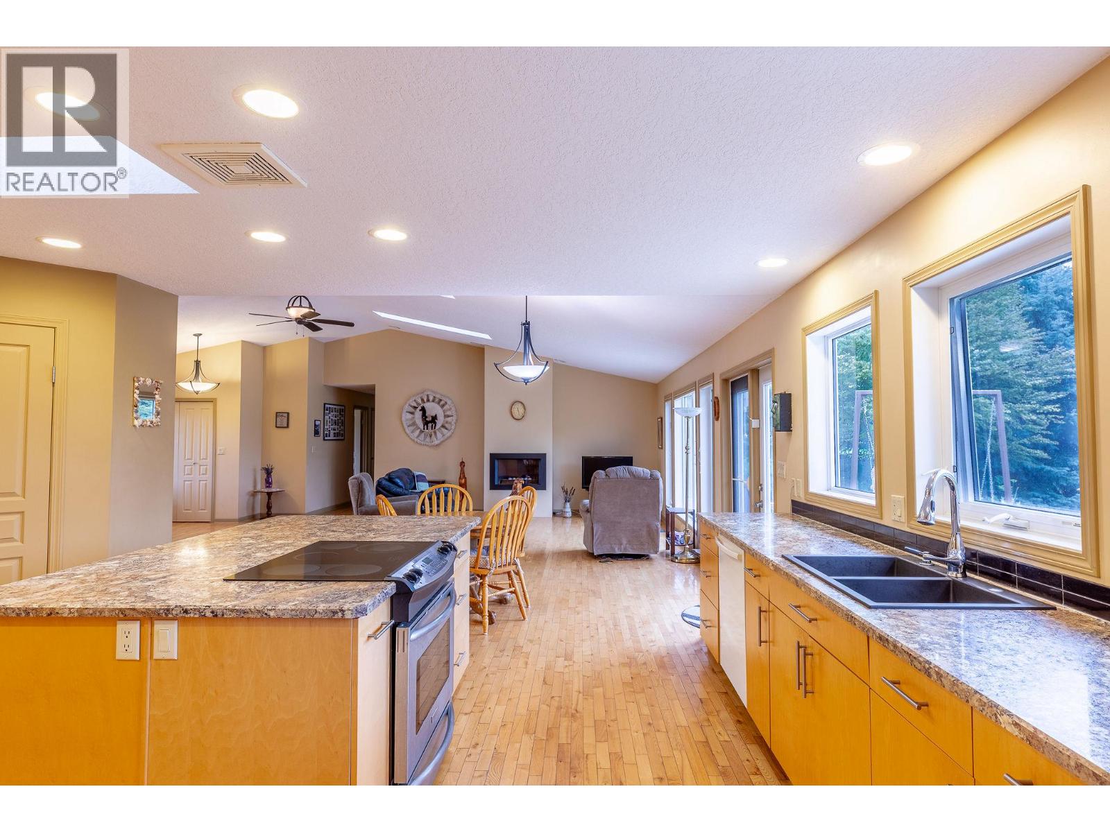 Photo 23 of 710 Indian Road, Creston BC