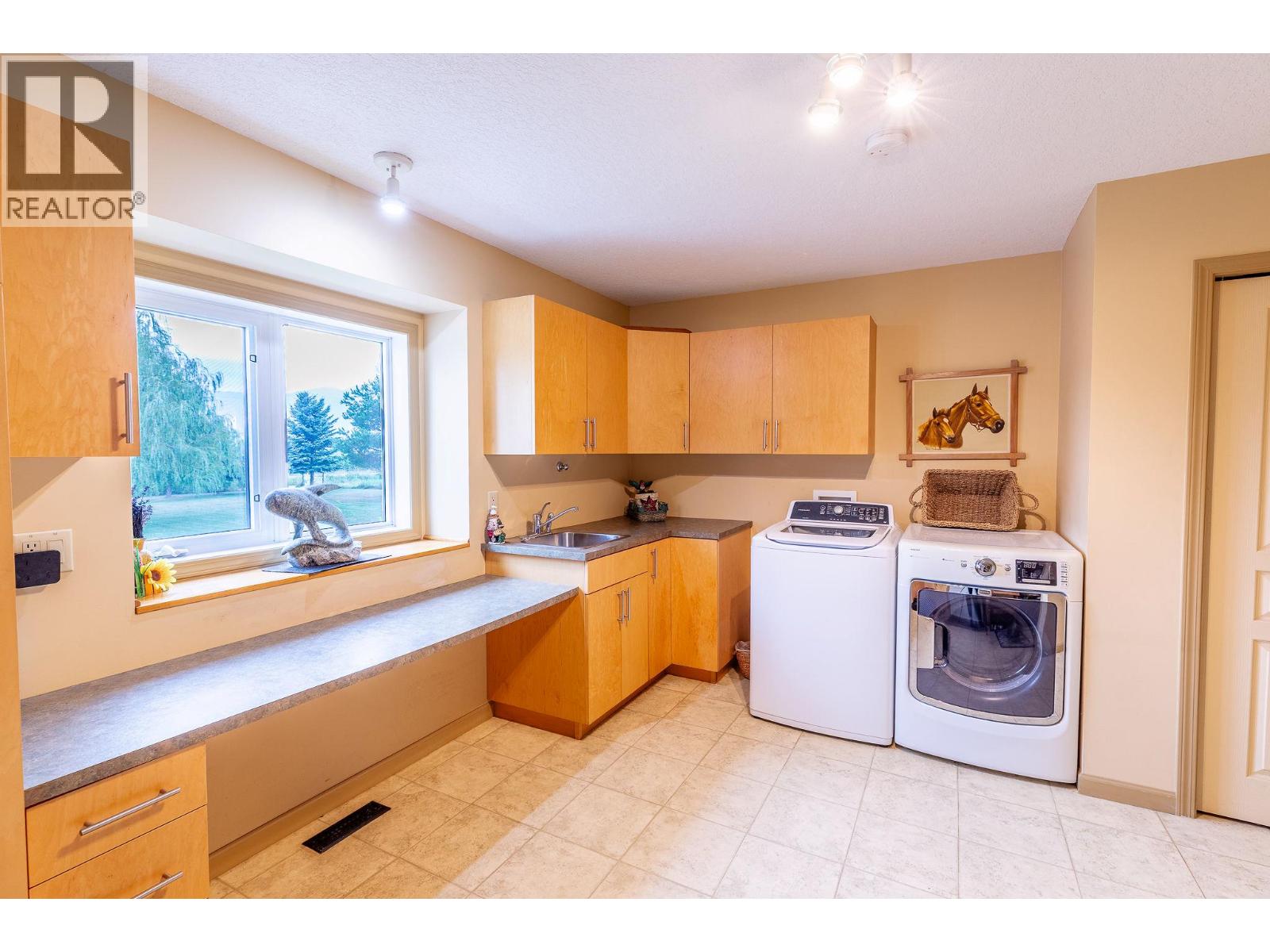 Photo 27 of 710 Indian Road, Creston BC