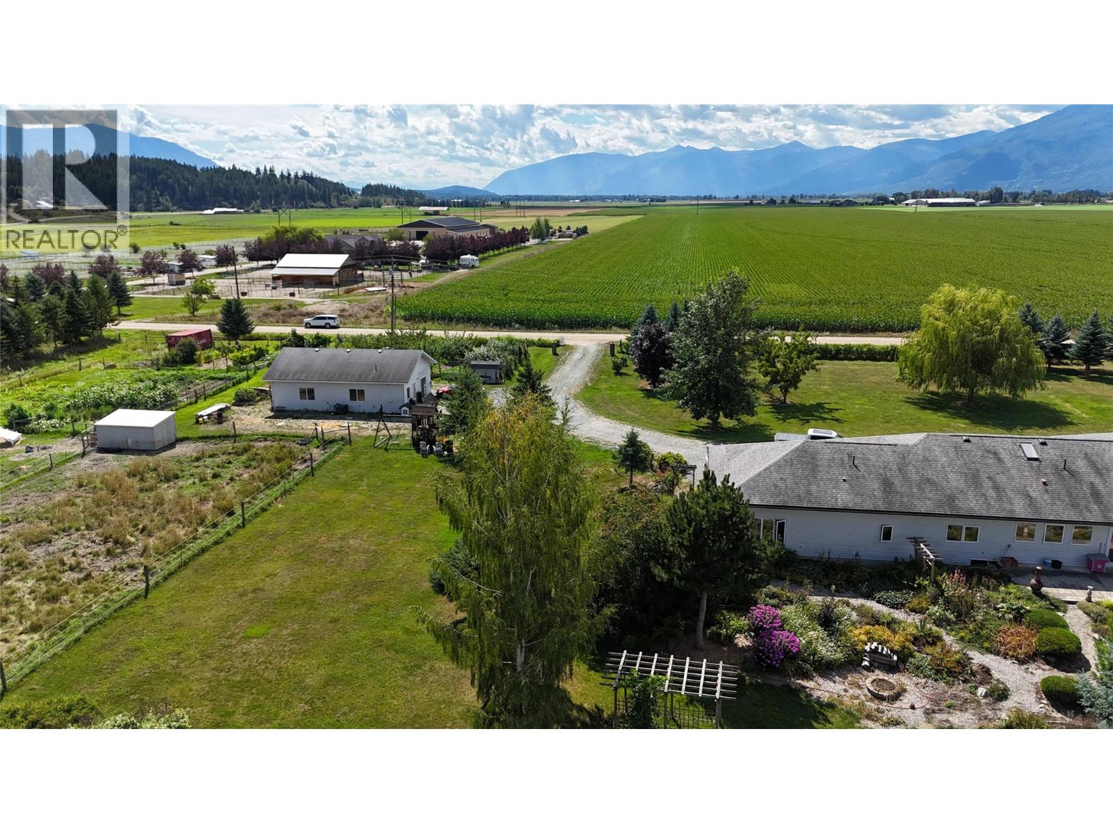 Photo 13 of 710 Indian Road, Creston BC
