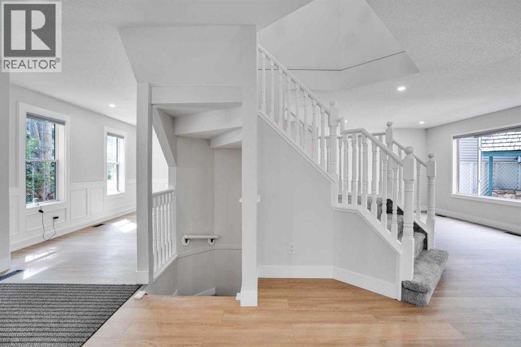 Single Family House for Sale in  Chaparral Drive SE Chaparral Calgary 