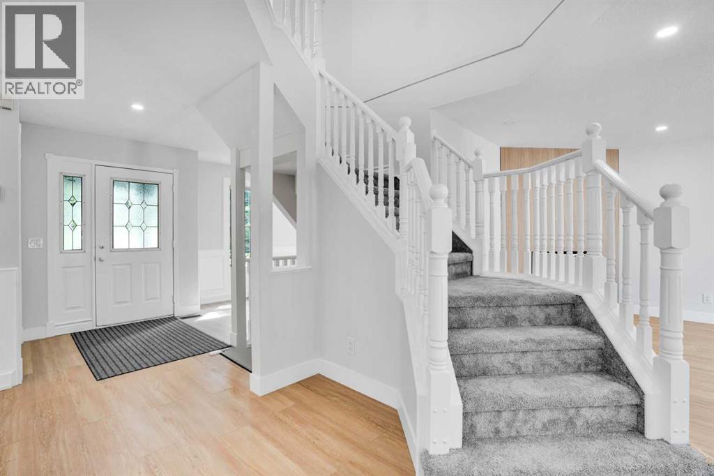 Single Family House for Sale in  Chaparral Drive SE Chaparral Calgary 