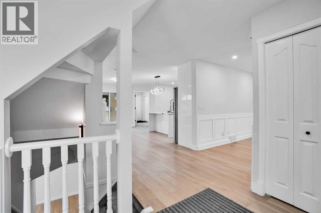 Single Family House for Sale in  Chaparral Drive SE Chaparral Calgary 