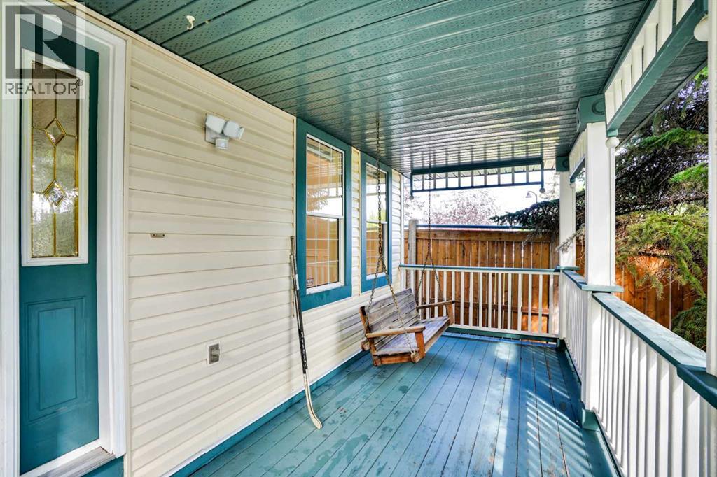 Single Family House for Sale in  Chaparral Drive SE Chaparral Calgary 
