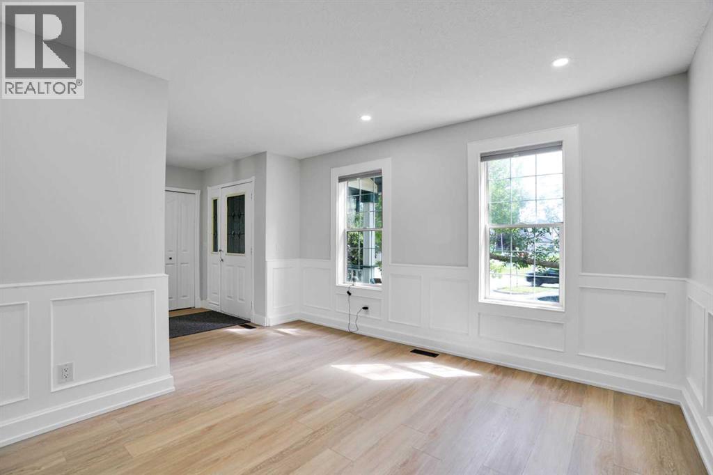 Single Family House for Sale in  Chaparral Drive SE Chaparral Calgary 
