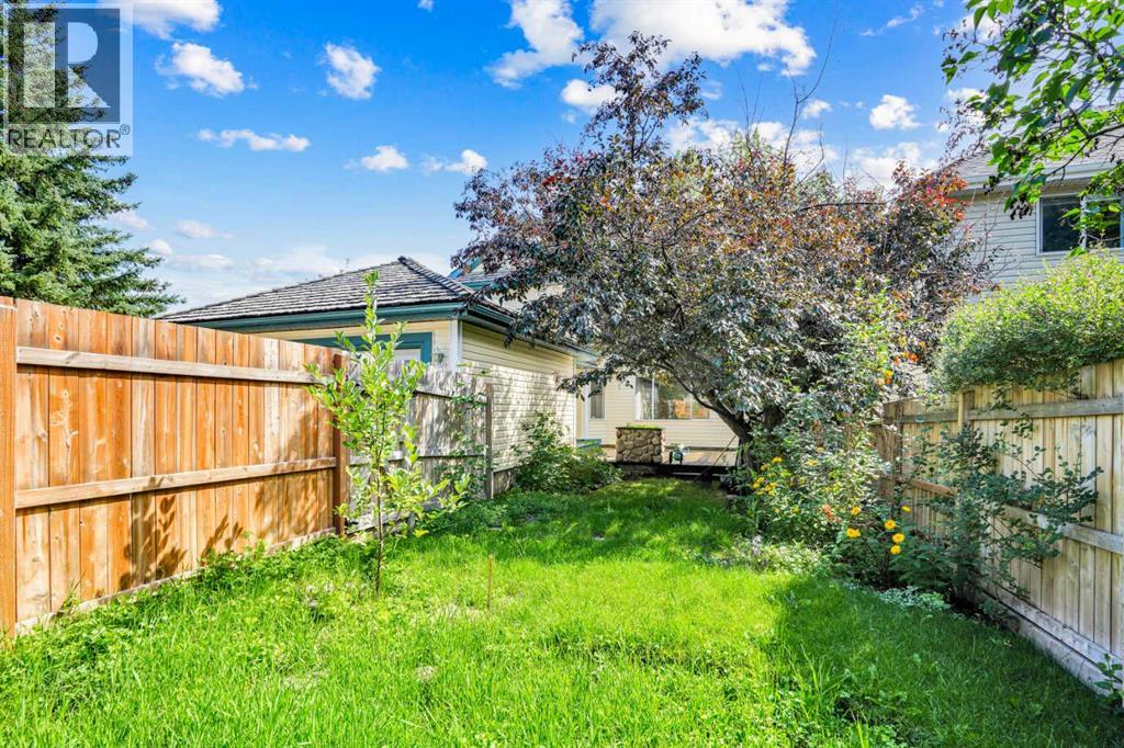 Single Family House for Sale in  Chaparral Drive SE Chaparral Calgary 