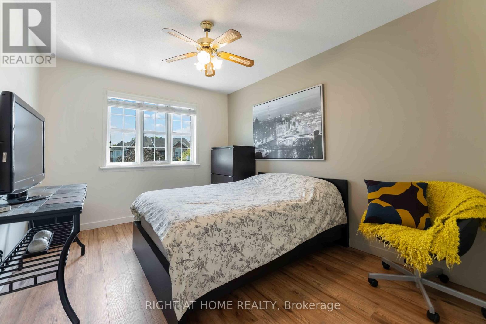Photo 21 of 142 Blackdome Crescent, Ottawa ON