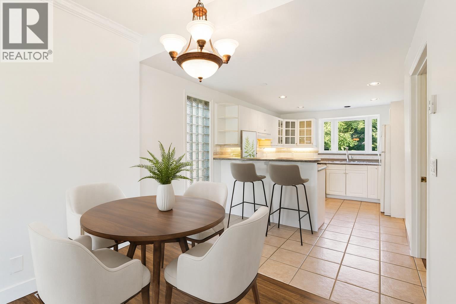 Photo 10 of 865 E 12 Th Street, North Vancouver BC
