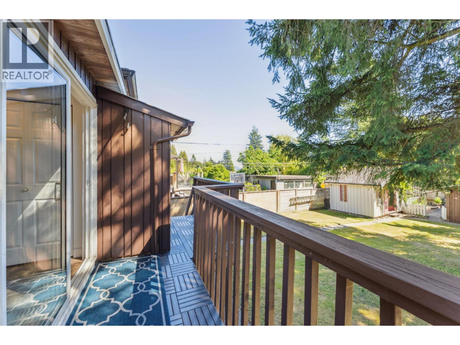 Photo 18 of 865 E 12 Th Street, North Vancouver BC