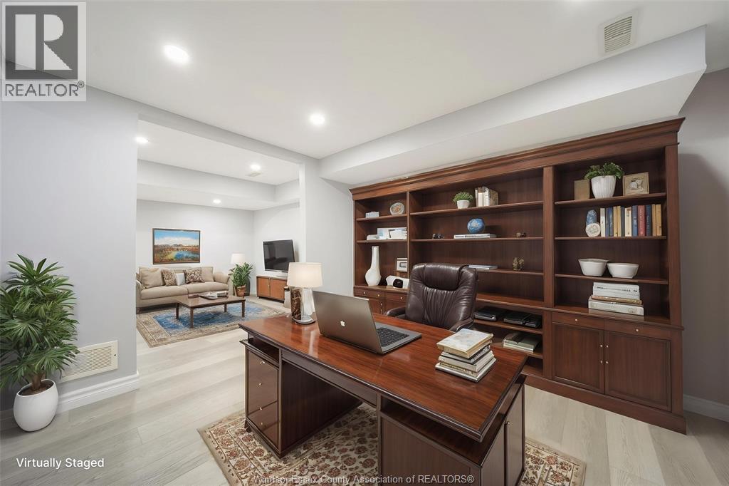Photo 25 of 9914 Forest Glade Court, Windsor ON