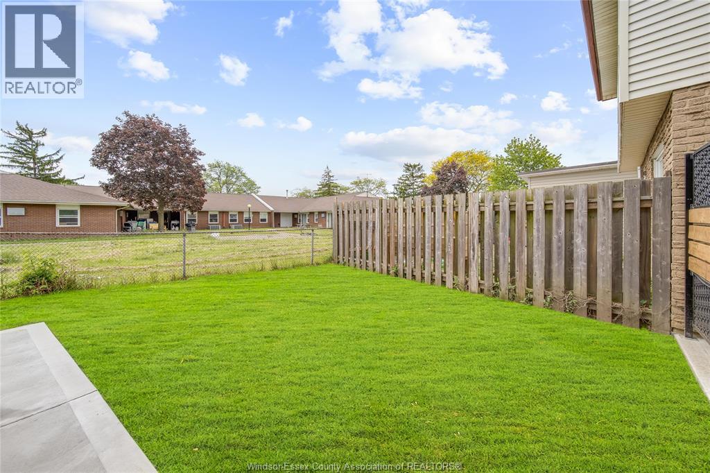 Photo 29 of 9914 Forest Glade Court, Windsor ON