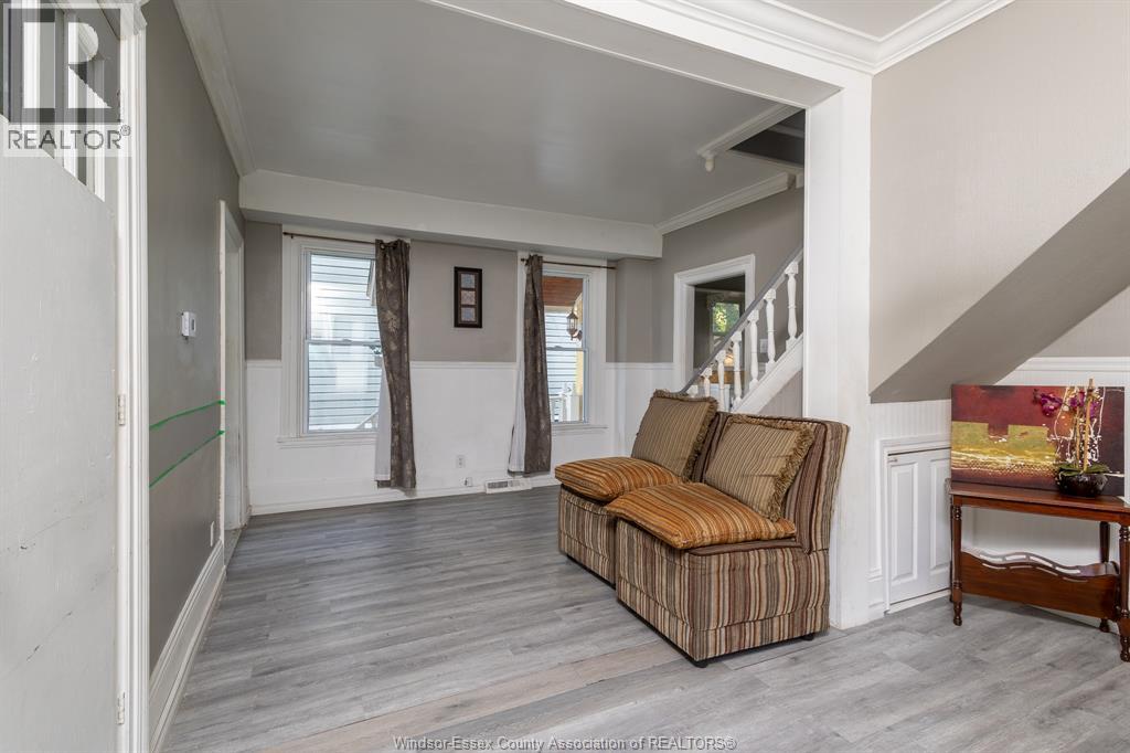 Photo 36 of 211 Cameron, Windsor ON