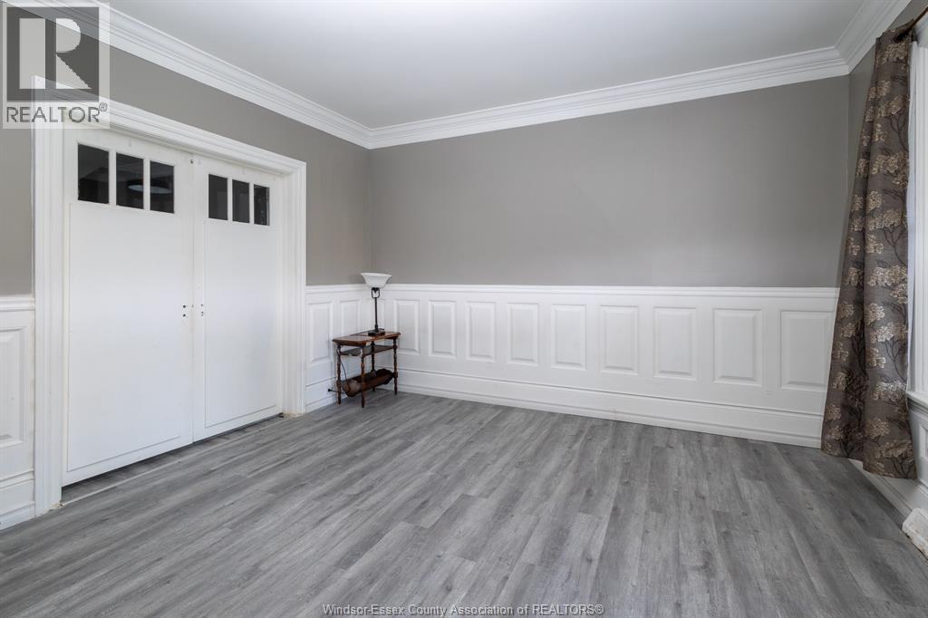 Photo 44 of 211 Cameron, Windsor ON