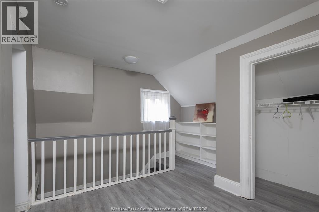Photo 30 of 211 Cameron, Windsor ON