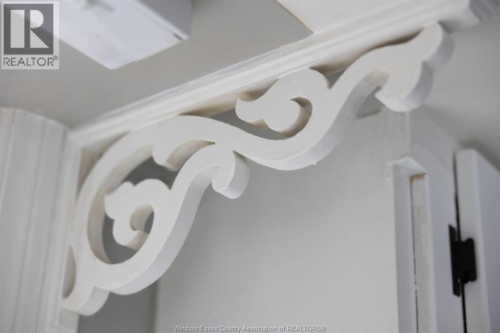 Photo 25 of 211 Cameron, Windsor ON