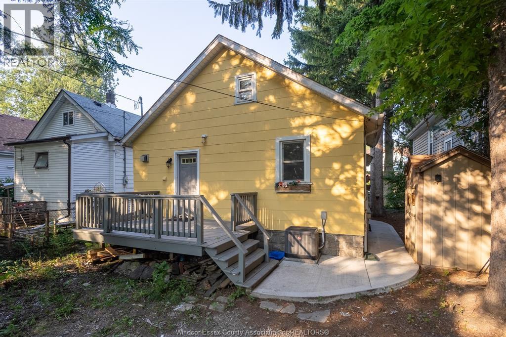 Photo 6 of 211 Cameron, Windsor ON