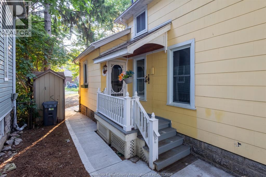 Photo 16 of 211 Cameron, Windsor ON