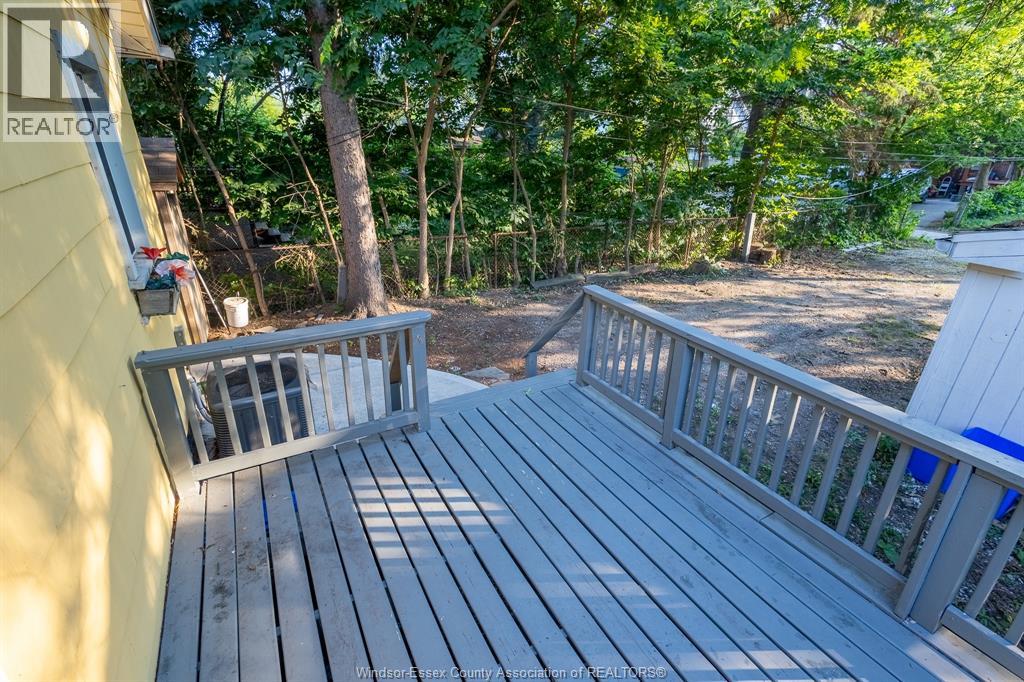 Photo 35 of 211 Cameron, Windsor ON
