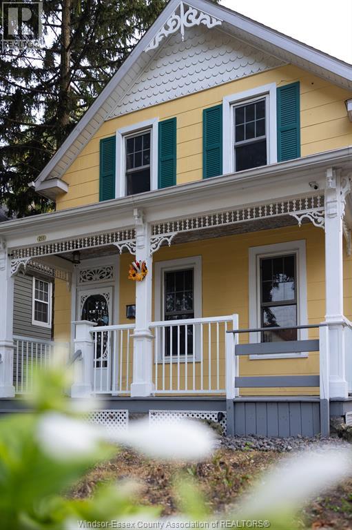 Photo 11 of 211 Cameron, Windsor ON
