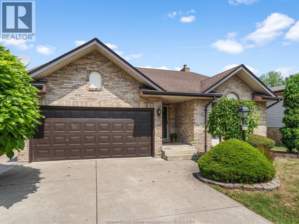 Photo 1 of 2076 Edgemore Avenue, Lasalle ON