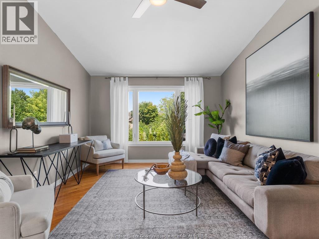Photo 12 of 2076 Edgemore Avenue, Lasalle ON