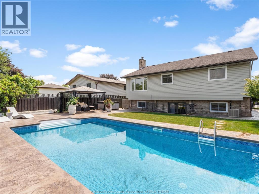 Photo 31 of 2076 Edgemore Avenue, Lasalle ON