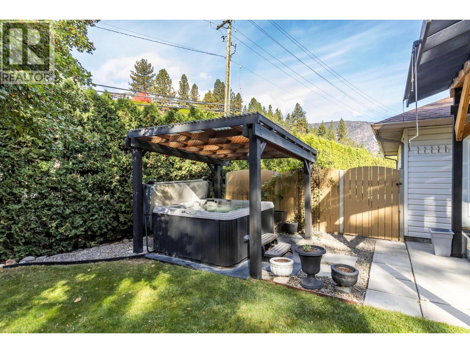  2475 Asquith Court, West Kelowna