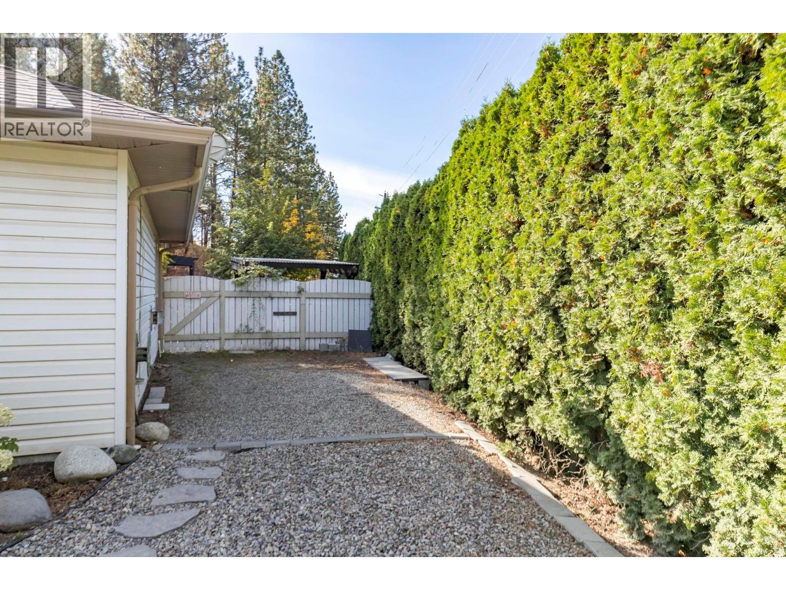  2475 Asquith Court, West Kelowna
