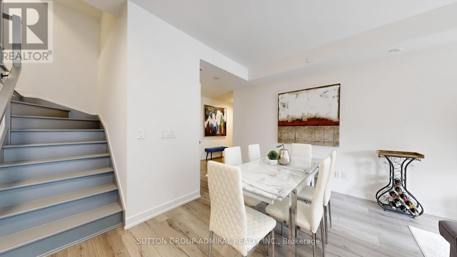 Photo 22 of Th 20 851 Sheppard Avenue W, Toronto ON