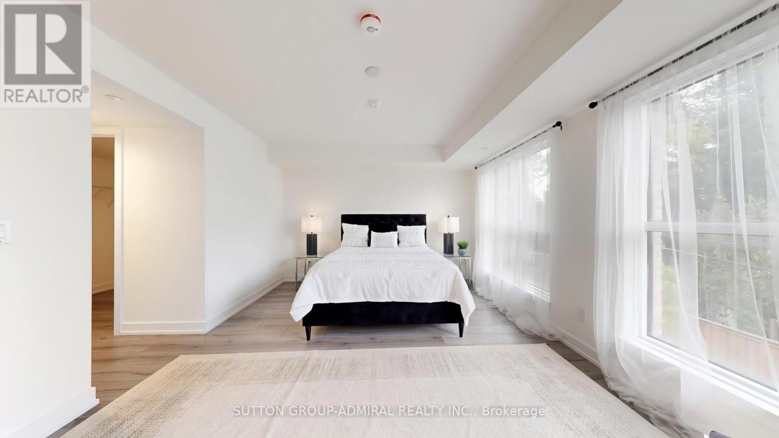 Photo 38 of Th 20 851 Sheppard Avenue W, Toronto ON